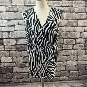 Only 9 Black & White V-Neck Blouse Size 2X